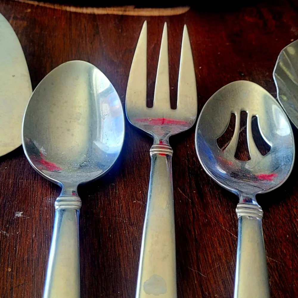 Five piece Reed & Barton Heritage Mint Serving Set